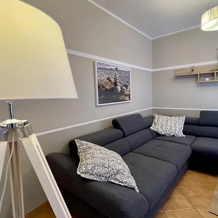 Apartment Ferienwohnung Britta Sellin (Rugen)
